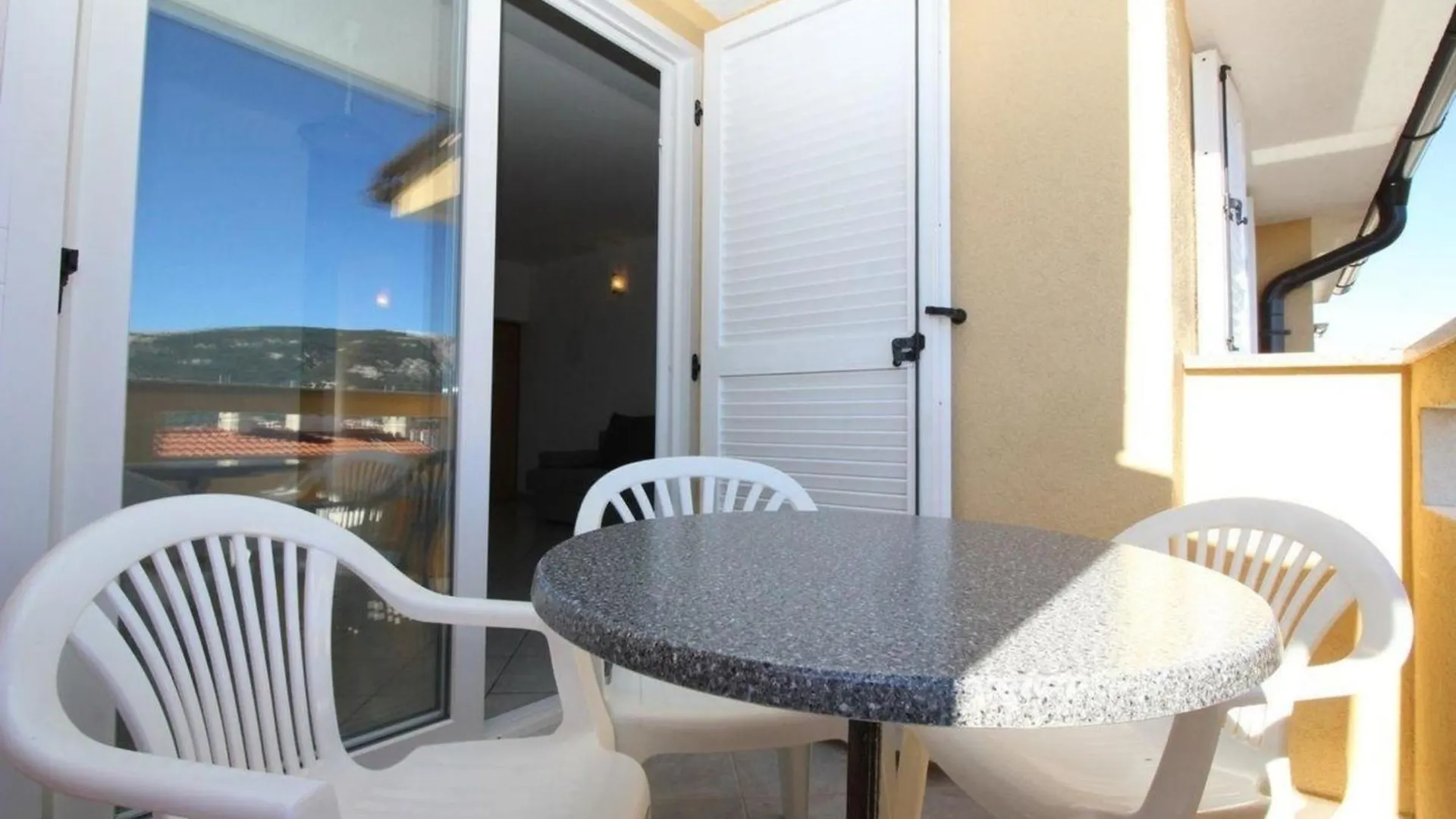 Wohnung In Baska Mit Eigenem Balkon - B44371